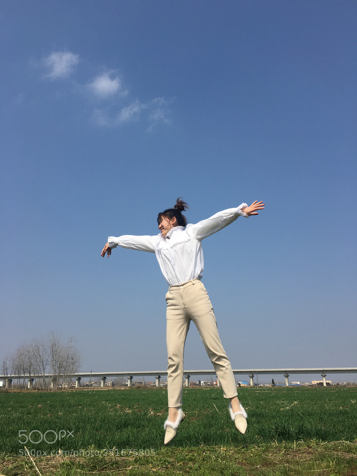 Apple iPhone 6s sample photo. 春风吹拂，抵挡不住 photography
