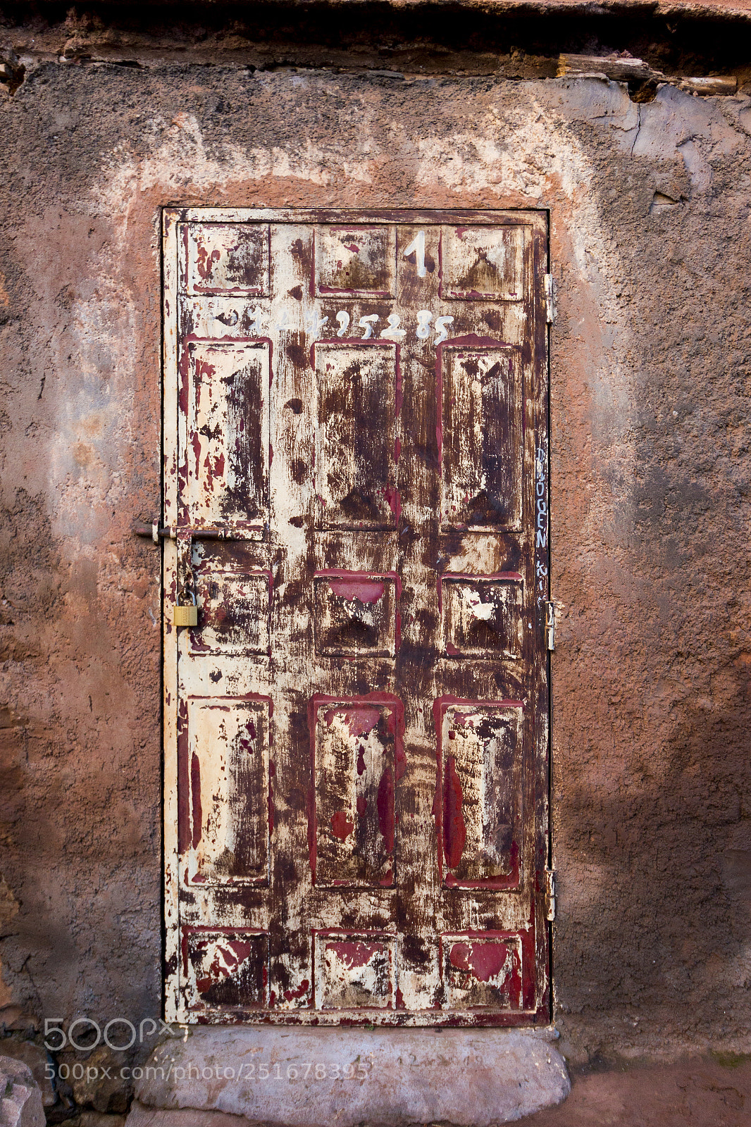 Canon EOS 70D sample photo. The door photography