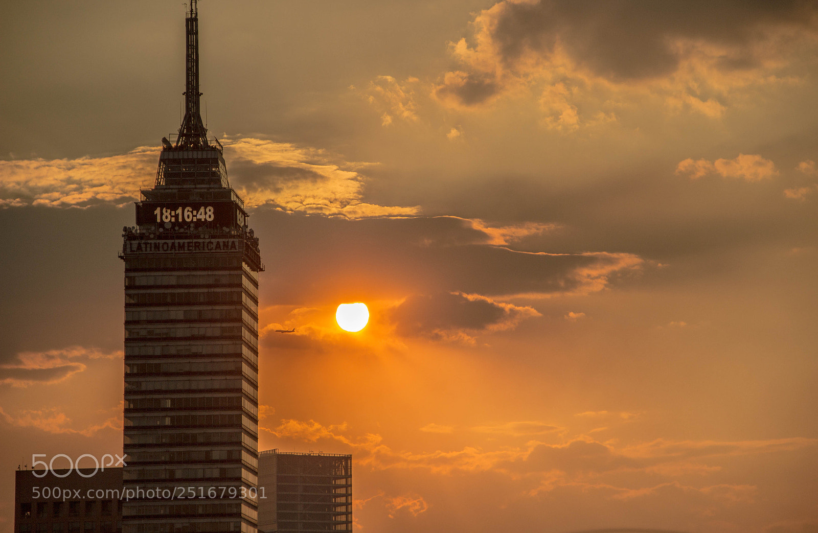 Canon EOS 600D (Rebel EOS T3i / EOS Kiss X5) sample photo. Torre latino photography