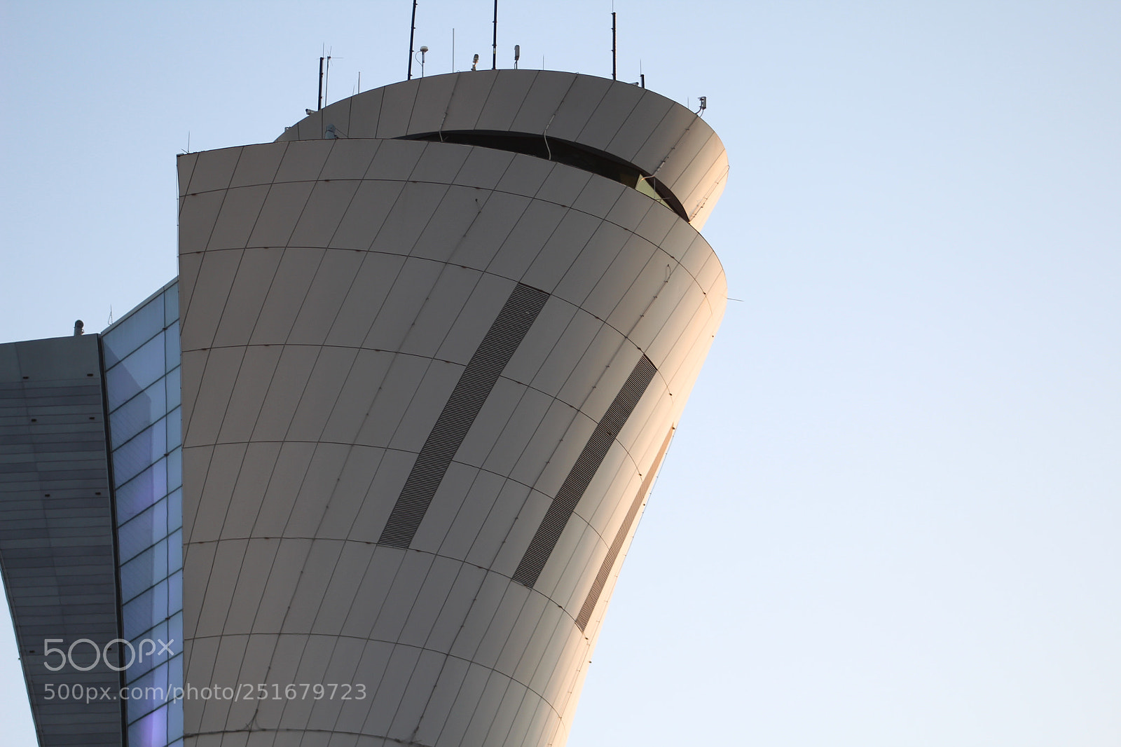 Canon EF 75-300mm f/4-5.6 sample photo. Sfo tower photography
