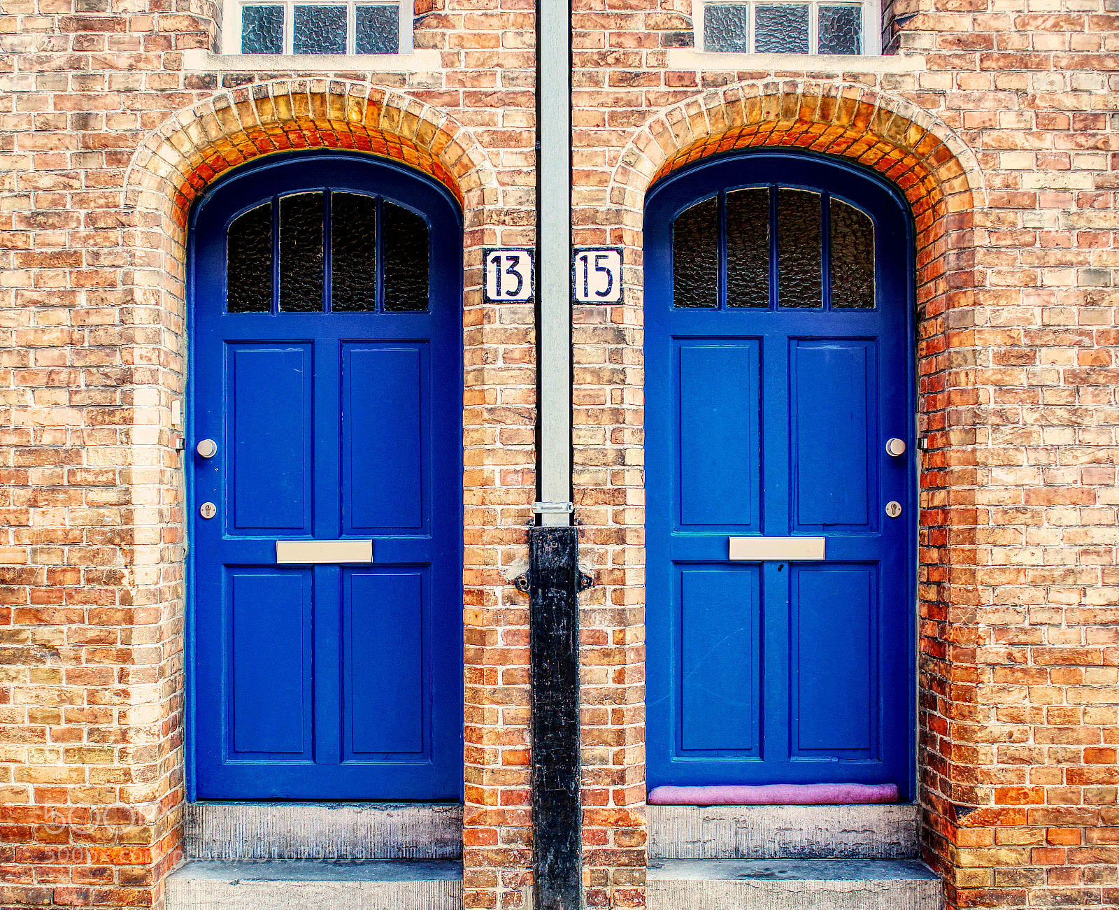Canon EOS 1200D (EOS Rebel T5 / EOS Kiss X70 / EOS Hi) sample photo. The blue doors photography