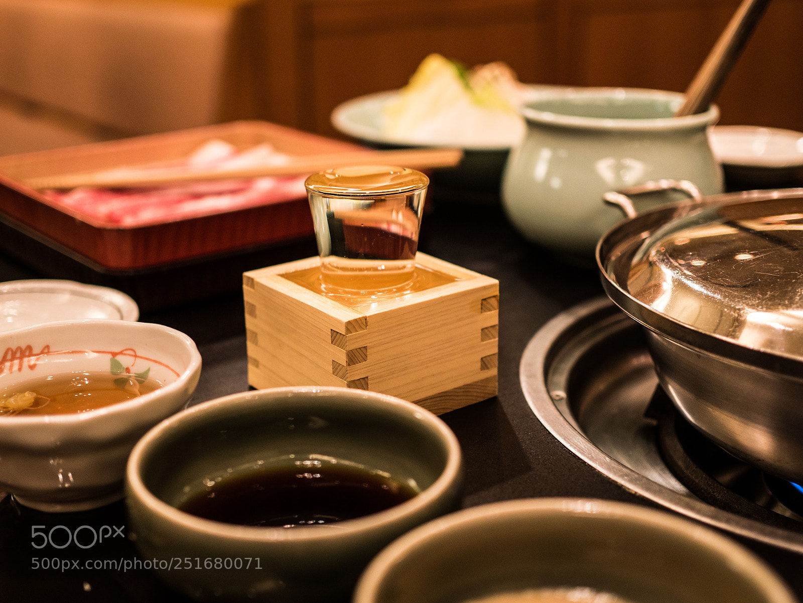 Panasonic Lumix DMC-G85 (Lumix DMC-G80) sample photo. Sake and shabu-shabu photography