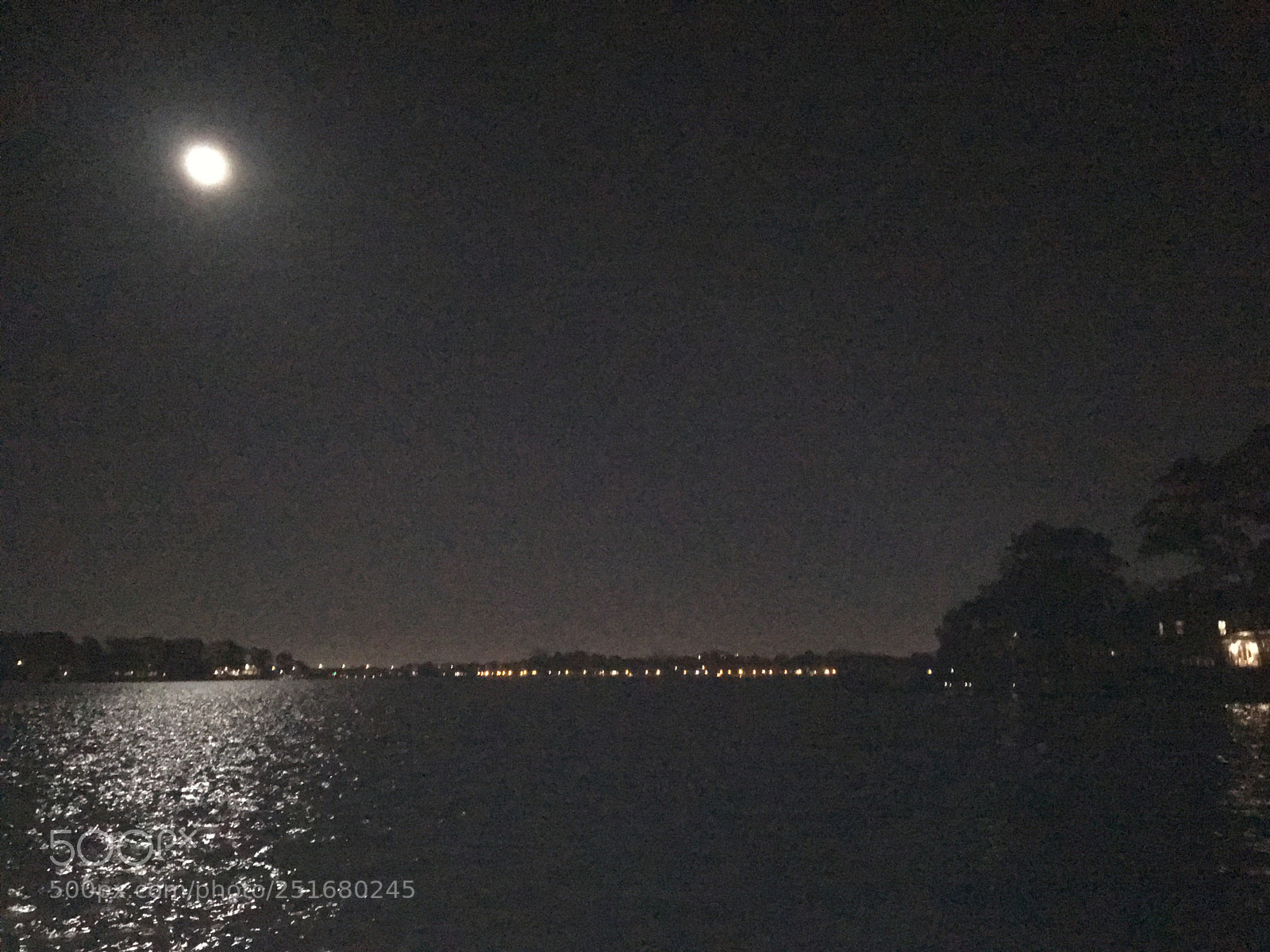 Apple iPhone SE sample photo. Night sky photography