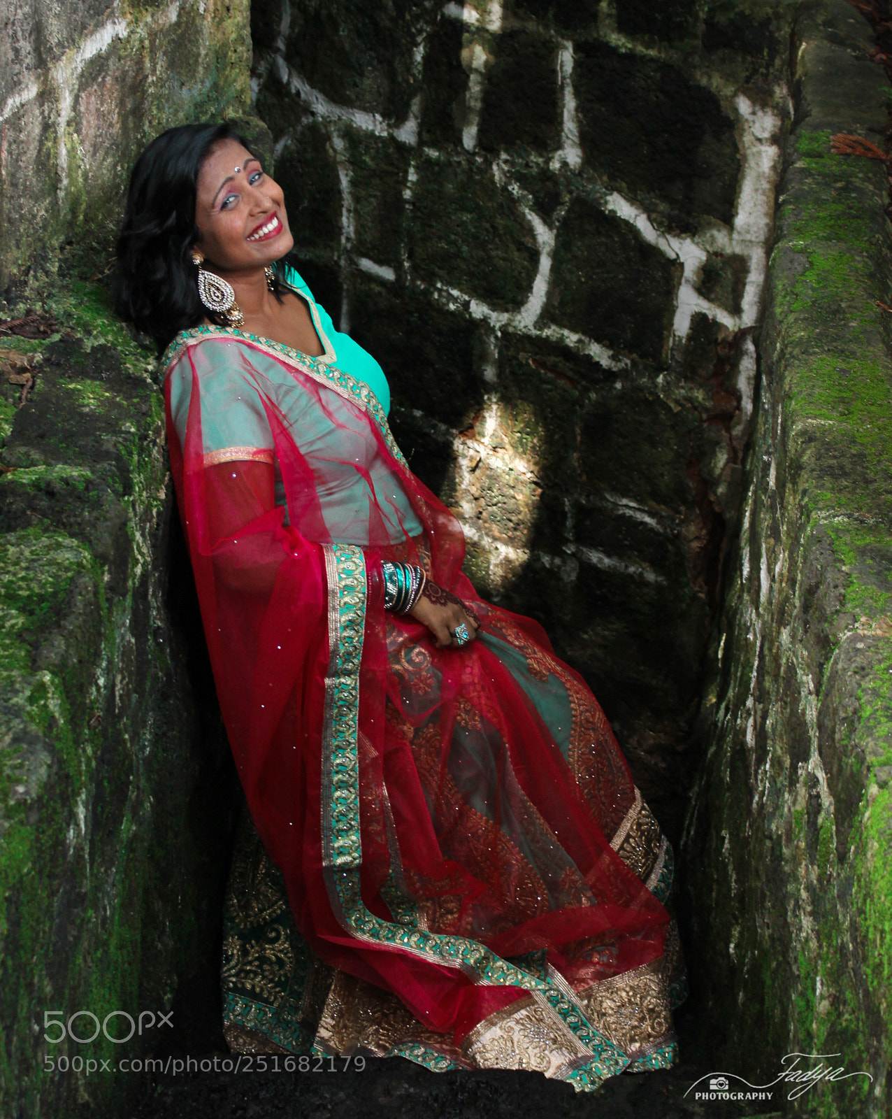 Canon EOS 100D (EOS Rebel SL1 / EOS Kiss X7) sample photo. Portrait in indian attire photography