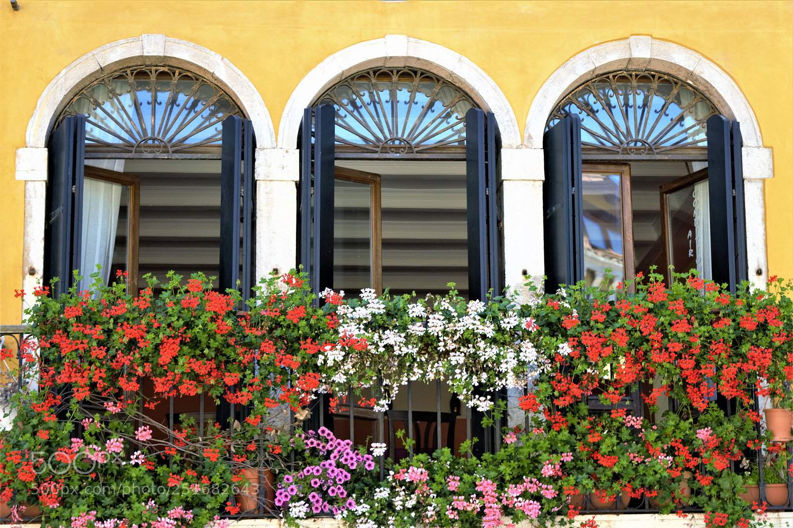 Nikon D7100 sample photo. Windows photography