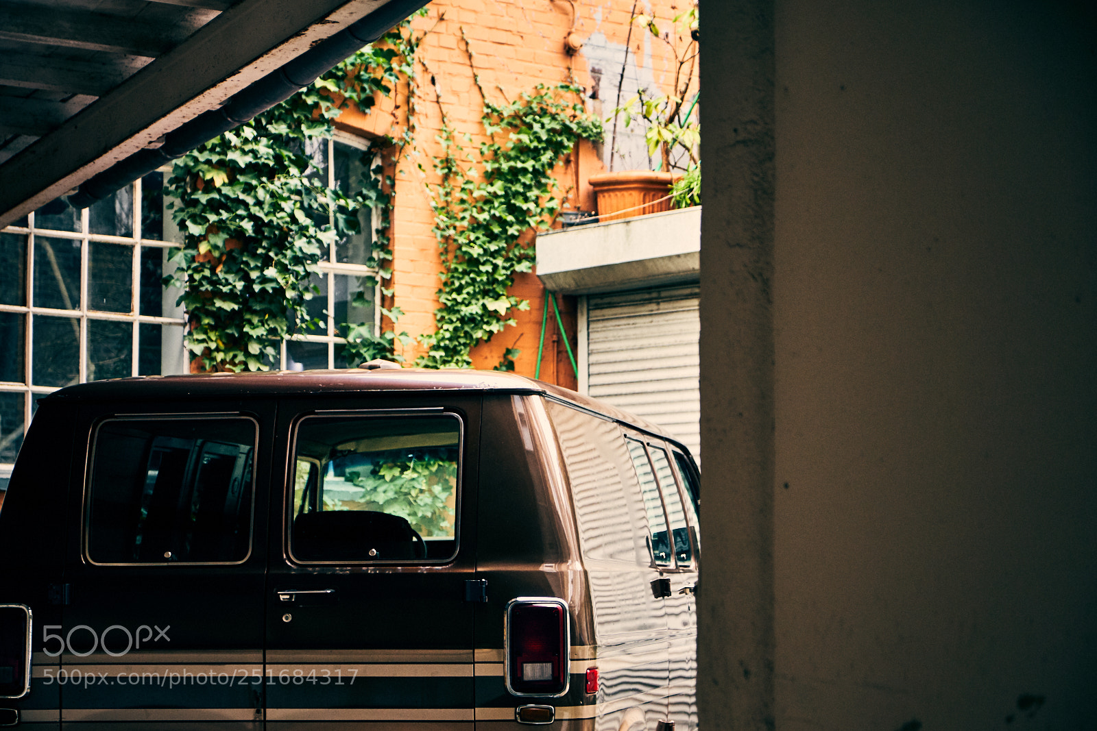Fujifilm X-T2 sample photo. Ivy's van photography