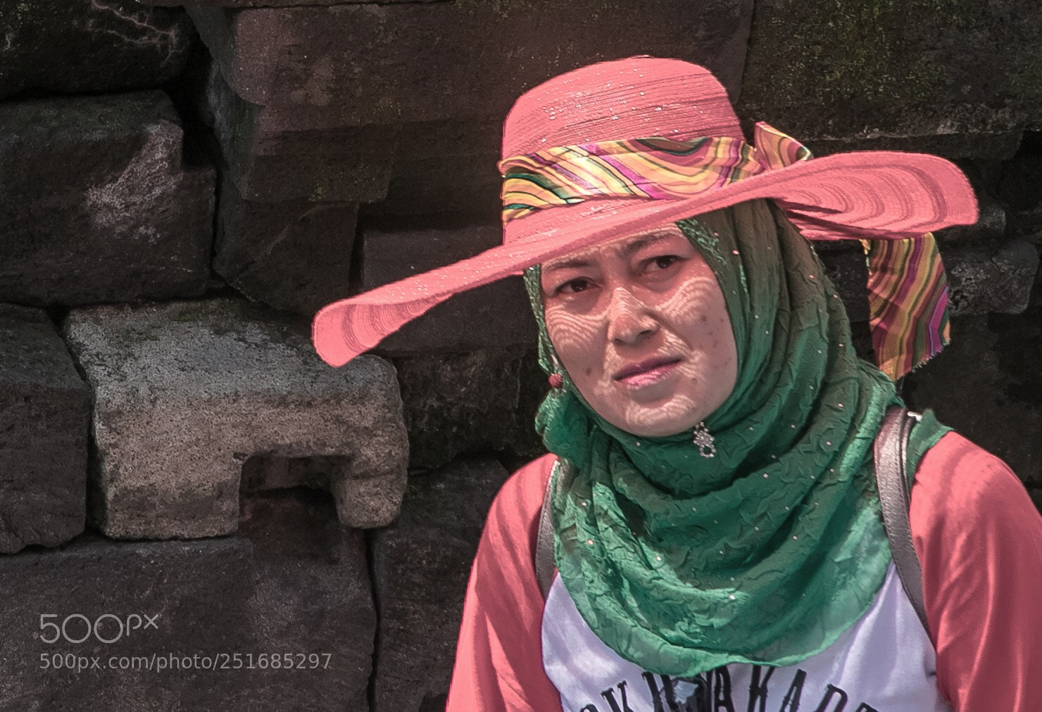 Canon EOS 5D Mark IV sample photo. The hat - borobudur photography