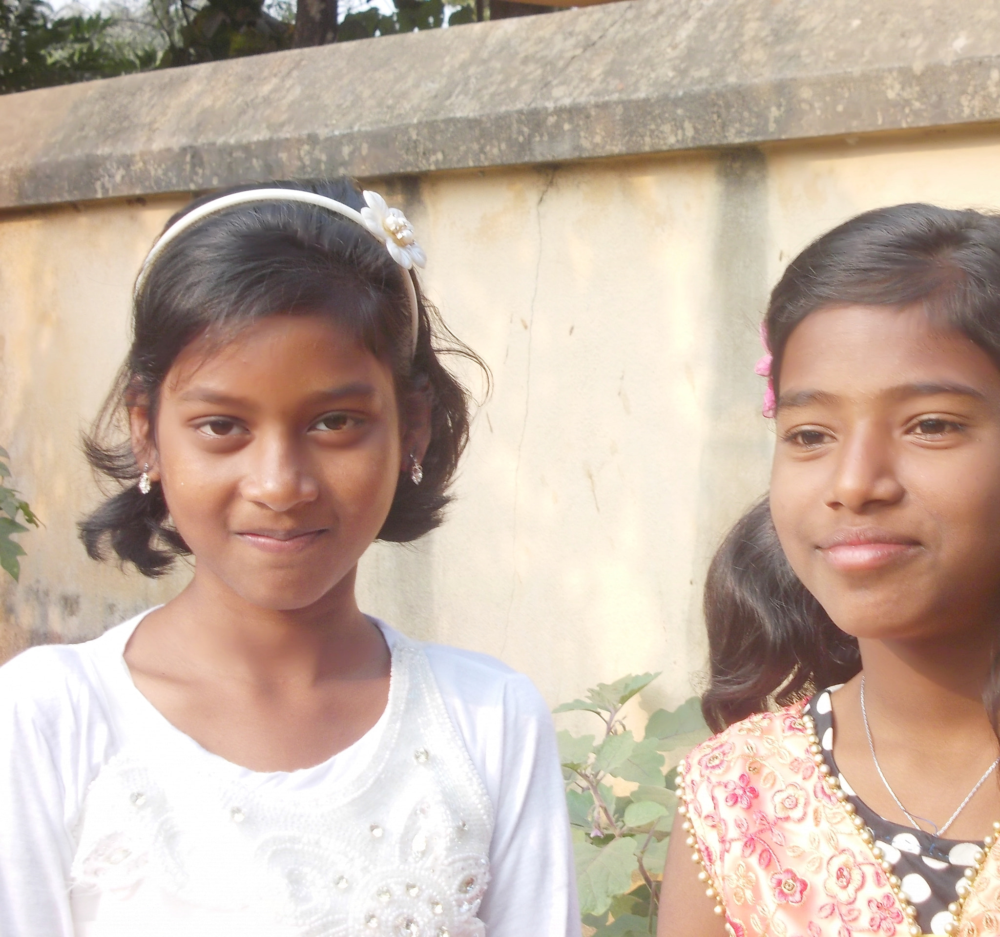 Nikon COOLPIX L25 sample photo. Cute killer smiling photography