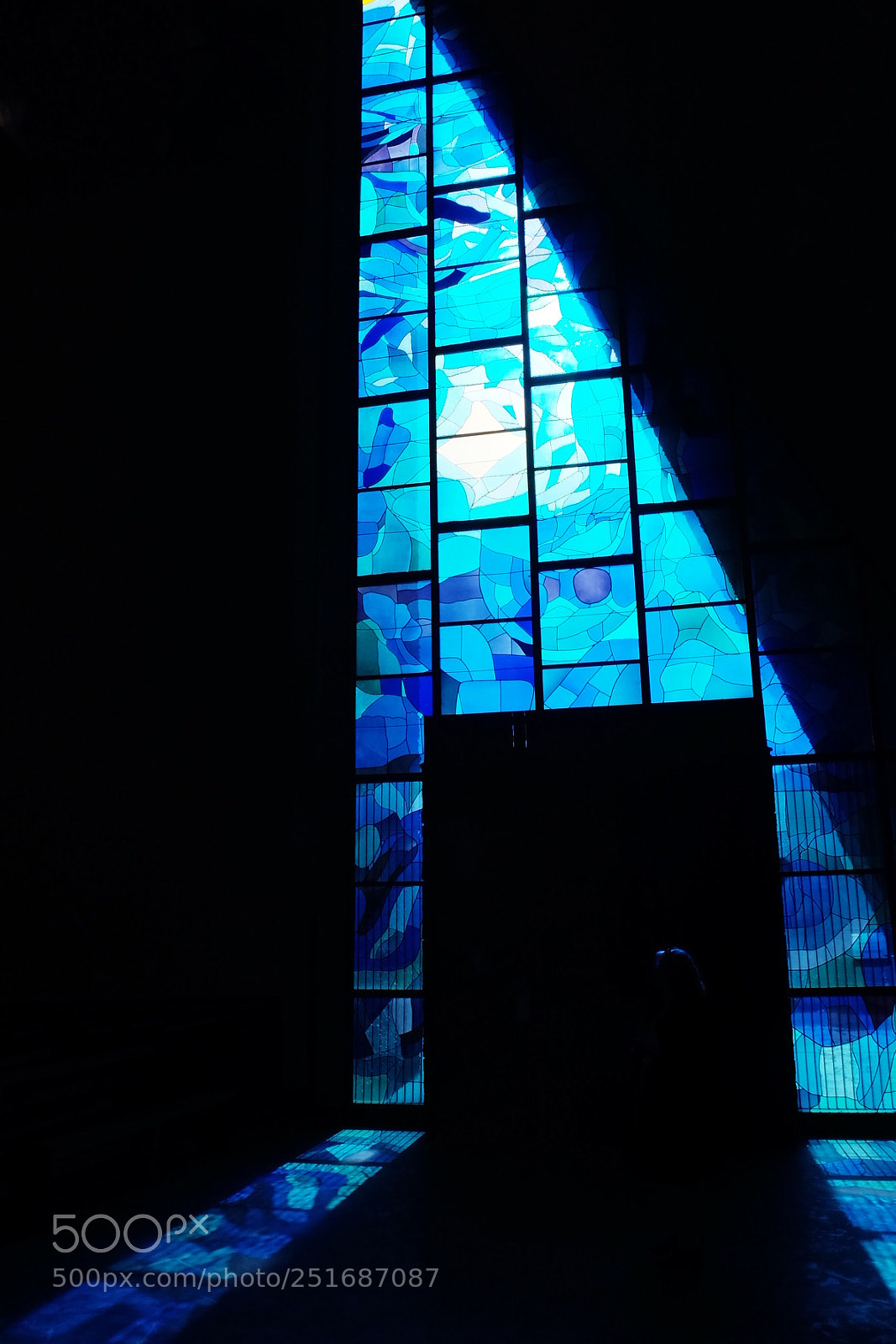 Fujifilm X30 sample photo. The blue exit photography