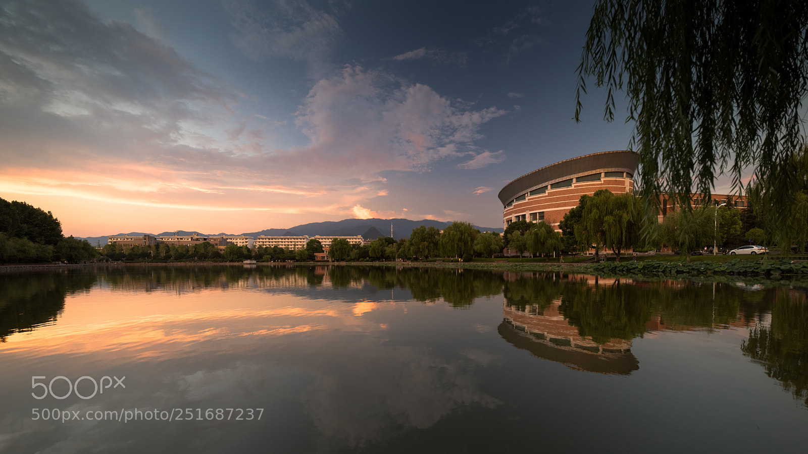 Nikon D810 sample photo. Dusk on campus of photography