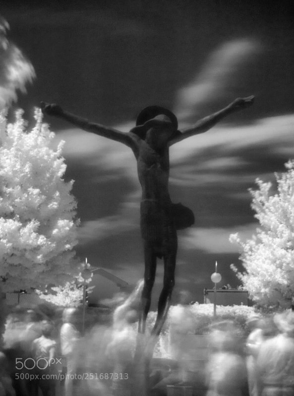 Olympus E-520 (EVOLT E-520) sample photo. He is risen photography