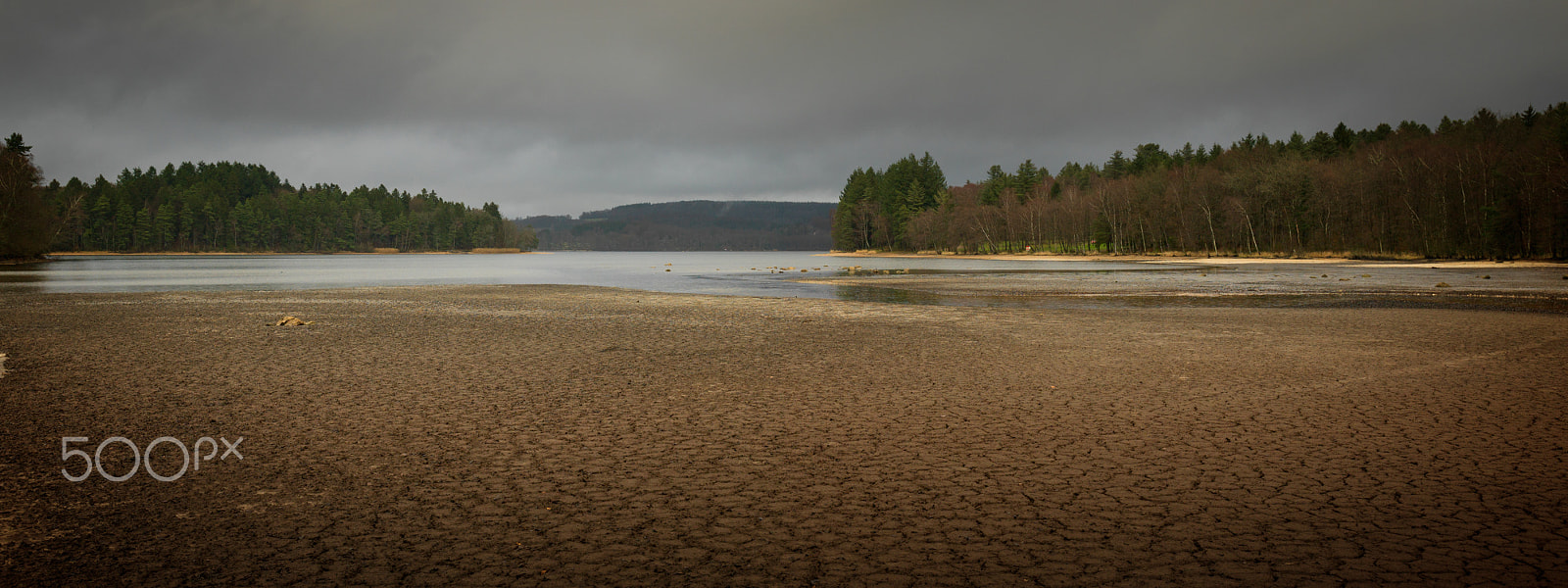 Hasselblad H4D sample photo. Lac des settons pano1 photography