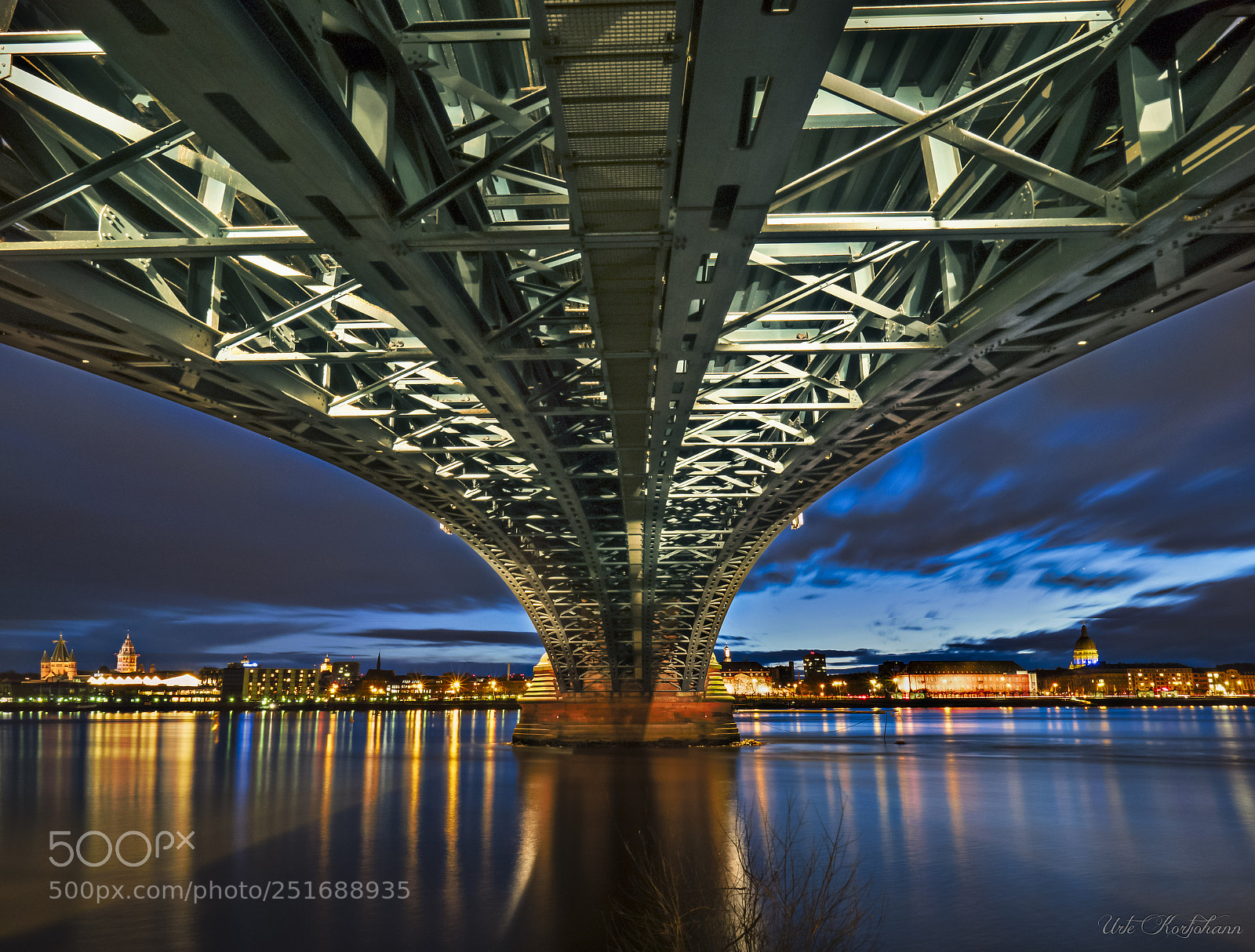 Olympus OM-D E-M1 Mark II sample photo. Under the bridge ii photography