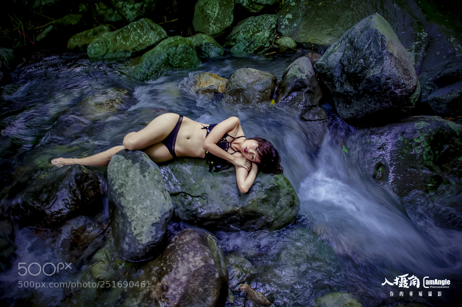 Nikon D5200 sample photo. 溪流比基尼 photography