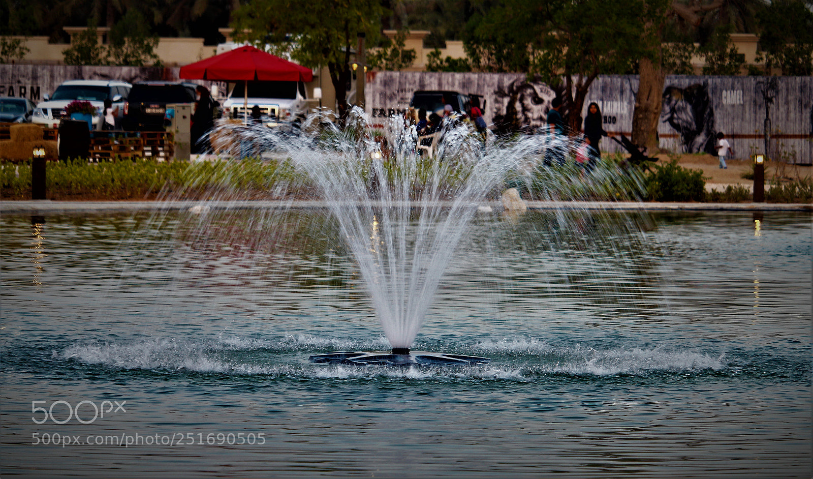 Canon EOS 1300D (EOS Rebel T6 / EOS Kiss X80) sample photo. Fountain photography