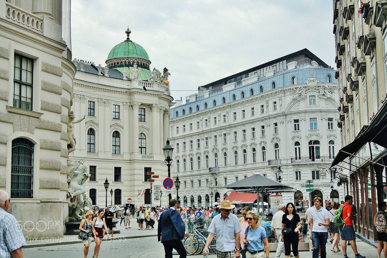 Canon EOS 1000D (EOS Digital Rebel XS / EOS Kiss F) sample photo. Wien photography