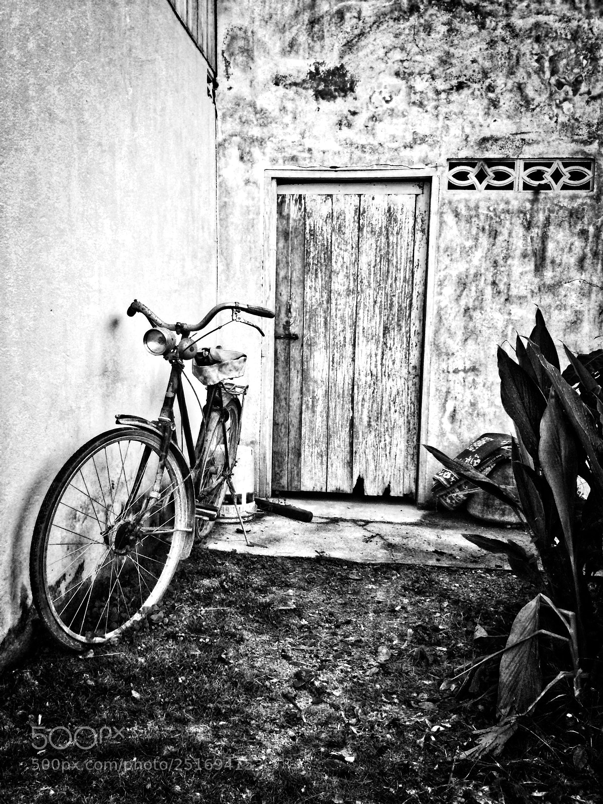 Apple iPhone 5s sample photo. British raleigh bicycle photography