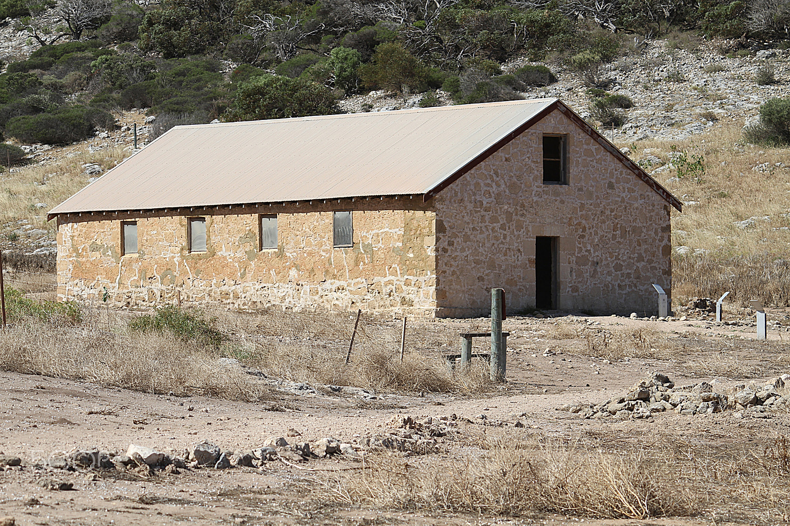 Canon EF-S 55-250mm F4-5.6 IS sample photo. Convict buildings photography