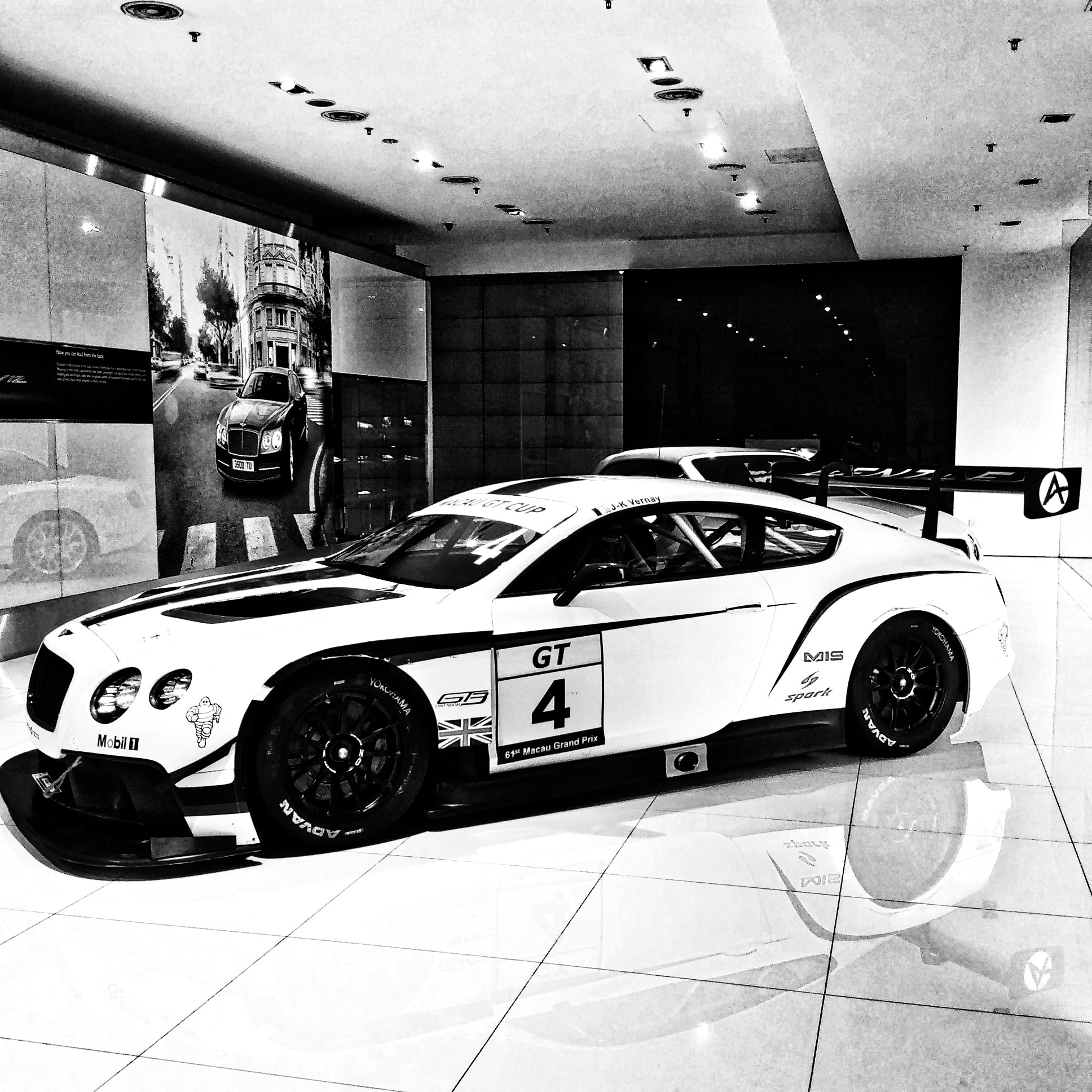 Apple iPad Air sample photo. Bentley gt3 race car photography