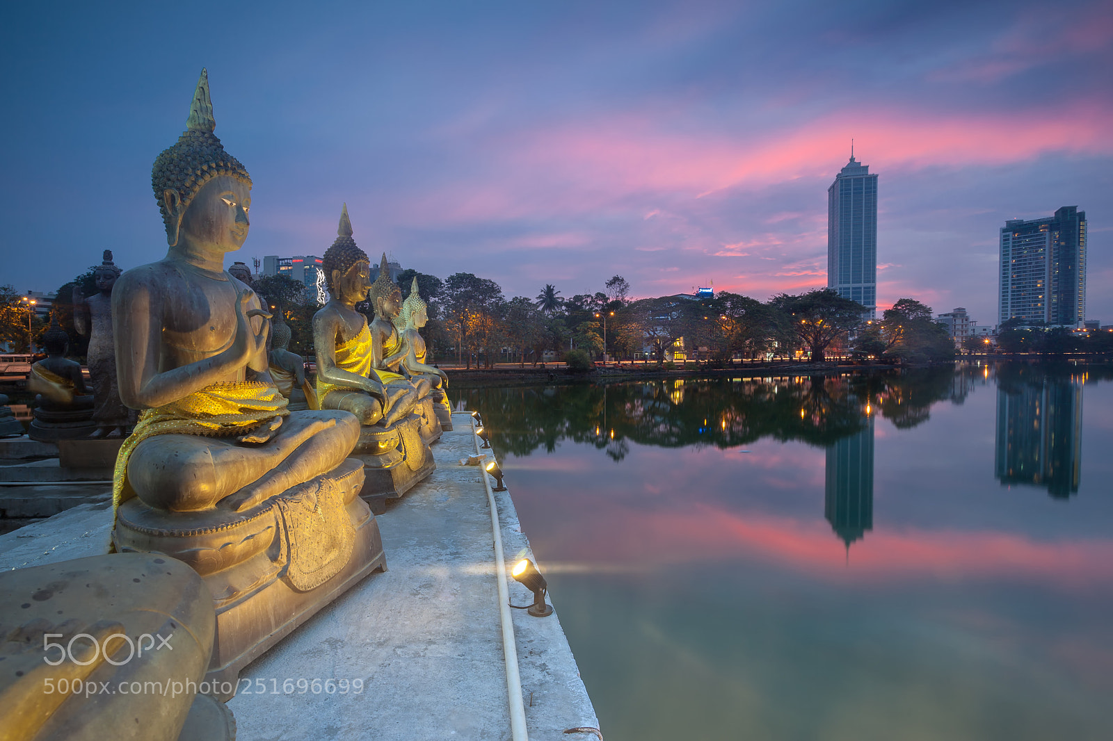 Canon EOS 5D Mark II sample photo. Colours of colombo photography