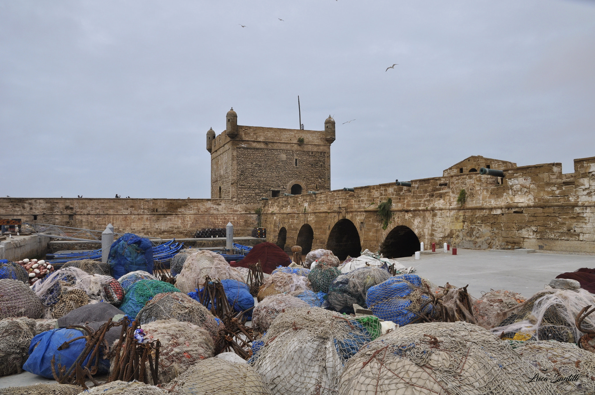 Nikon D5000 + Sigma 17-70mm F2.8-4 DC Macro OS HSM | C sample photo. Porto di essaouira photography