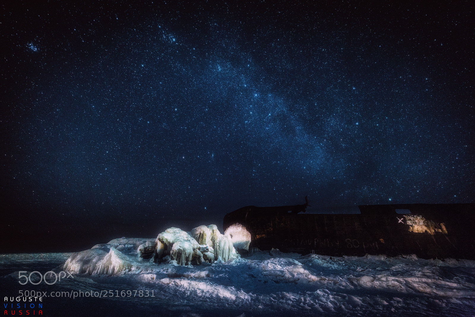 Canon EOS 5D Mark II sample photo. The old ship under photography