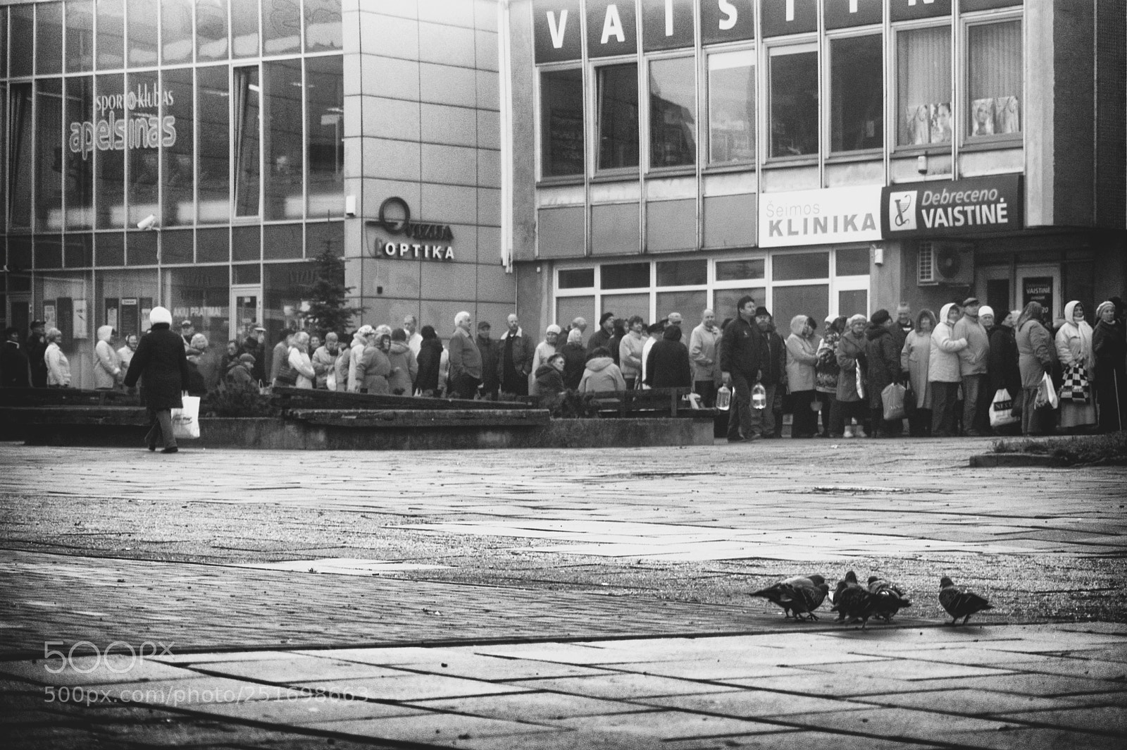 Nikon D50 sample photo. Crowd photography