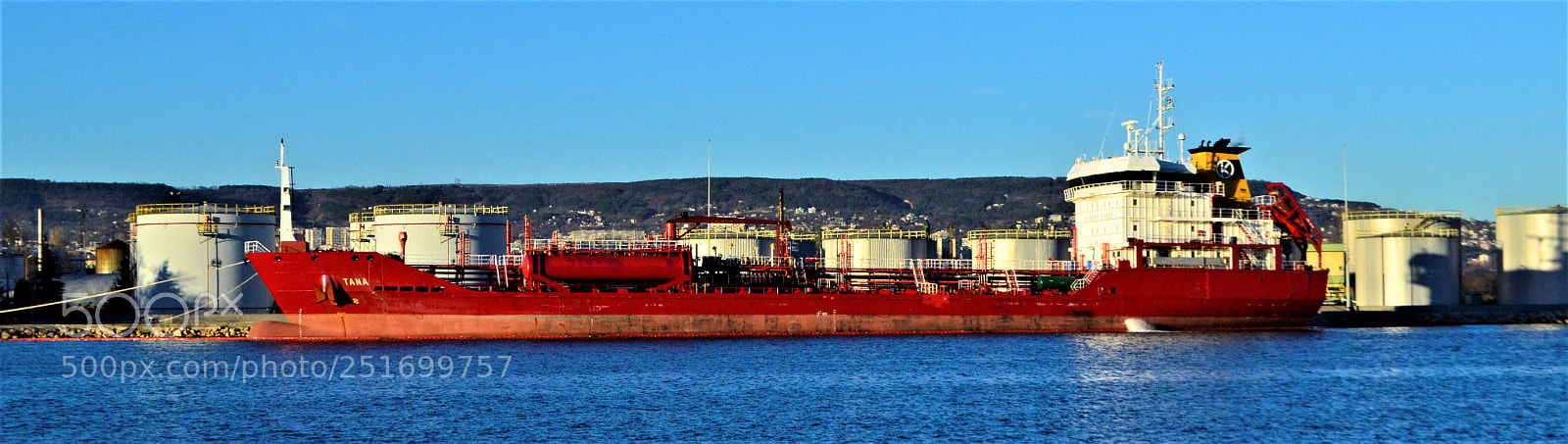 Nikon D5100 sample photo. Red ship photography