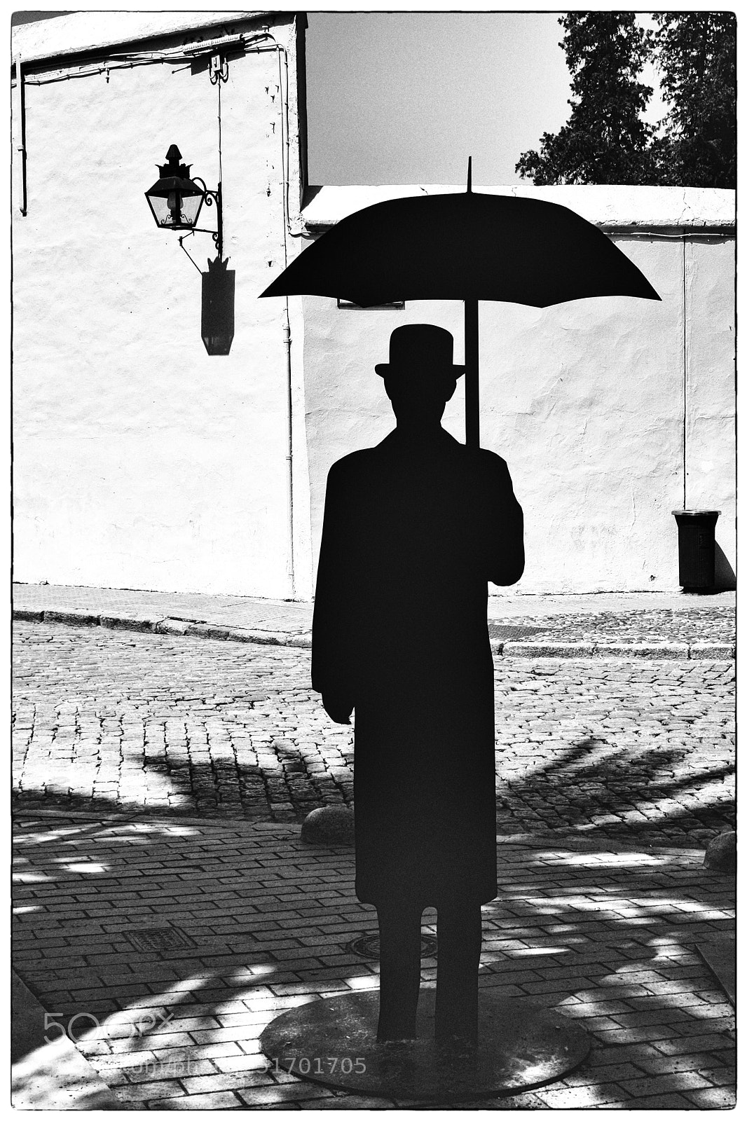 Canon EOS 1000D (EOS Digital Rebel XS / EOS Kiss F) sample photo. Street scene cordoba photography