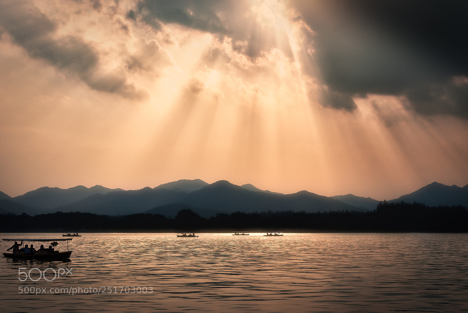 Nikon D60 sample photo. West lake in hangzhou. photography