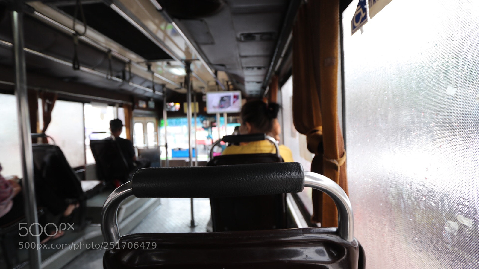 Canon EOS 80D sample photo. Sunday morning bus in photography