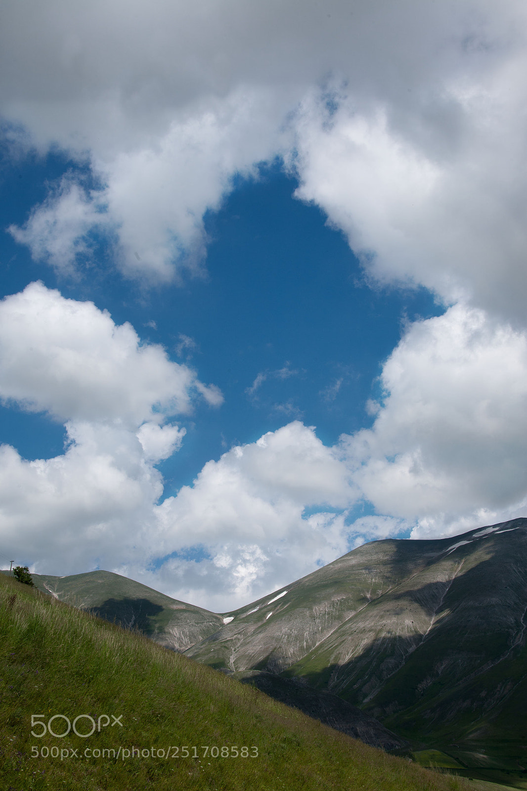 Canon EOS 5D sample photo. Sibilini mountain photography