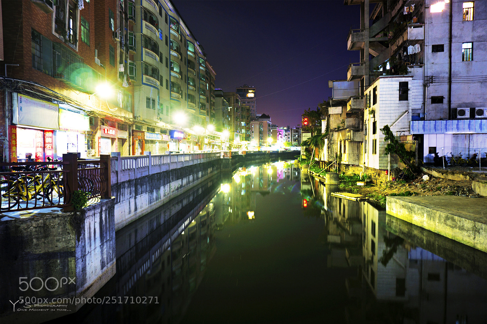 Sony a6000 sample photo. Colourful night. 彩色的夜。 photography