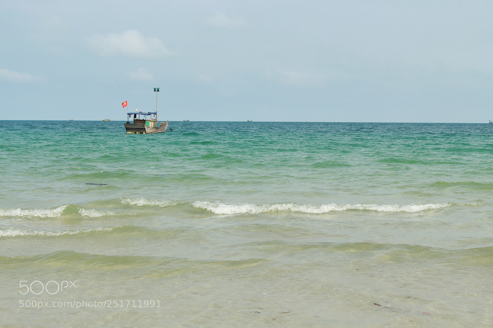 Canon EOS 700D (EOS Rebel T5i / EOS Kiss X7i) sample photo. Quan lan beach photography