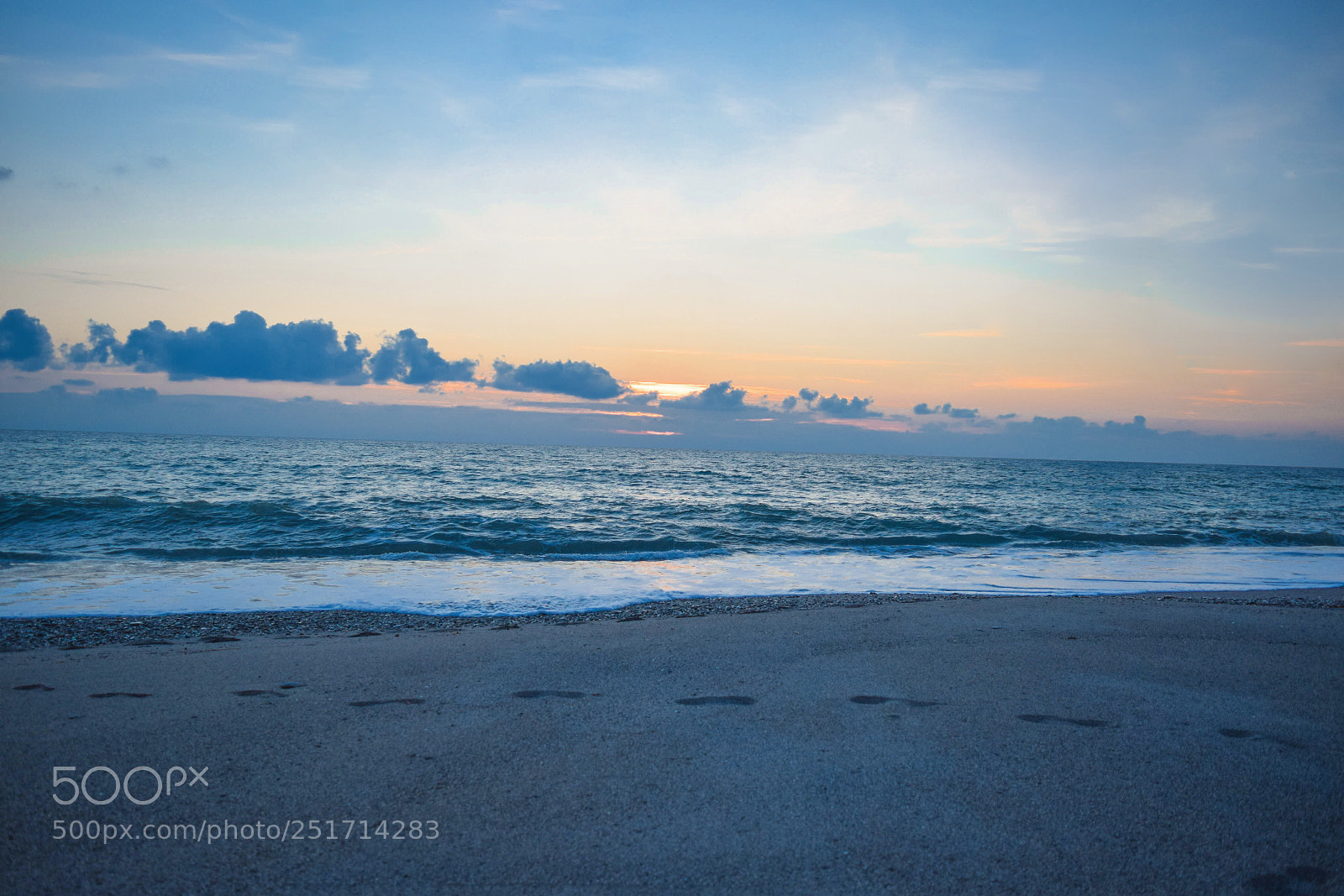 Nikon D3300 sample photo. Cloudy calabrian sunset photography