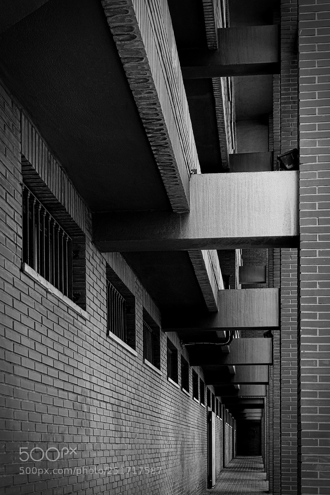 Sony Cyber-shot DSC-RX10 III sample photo. Structure photography