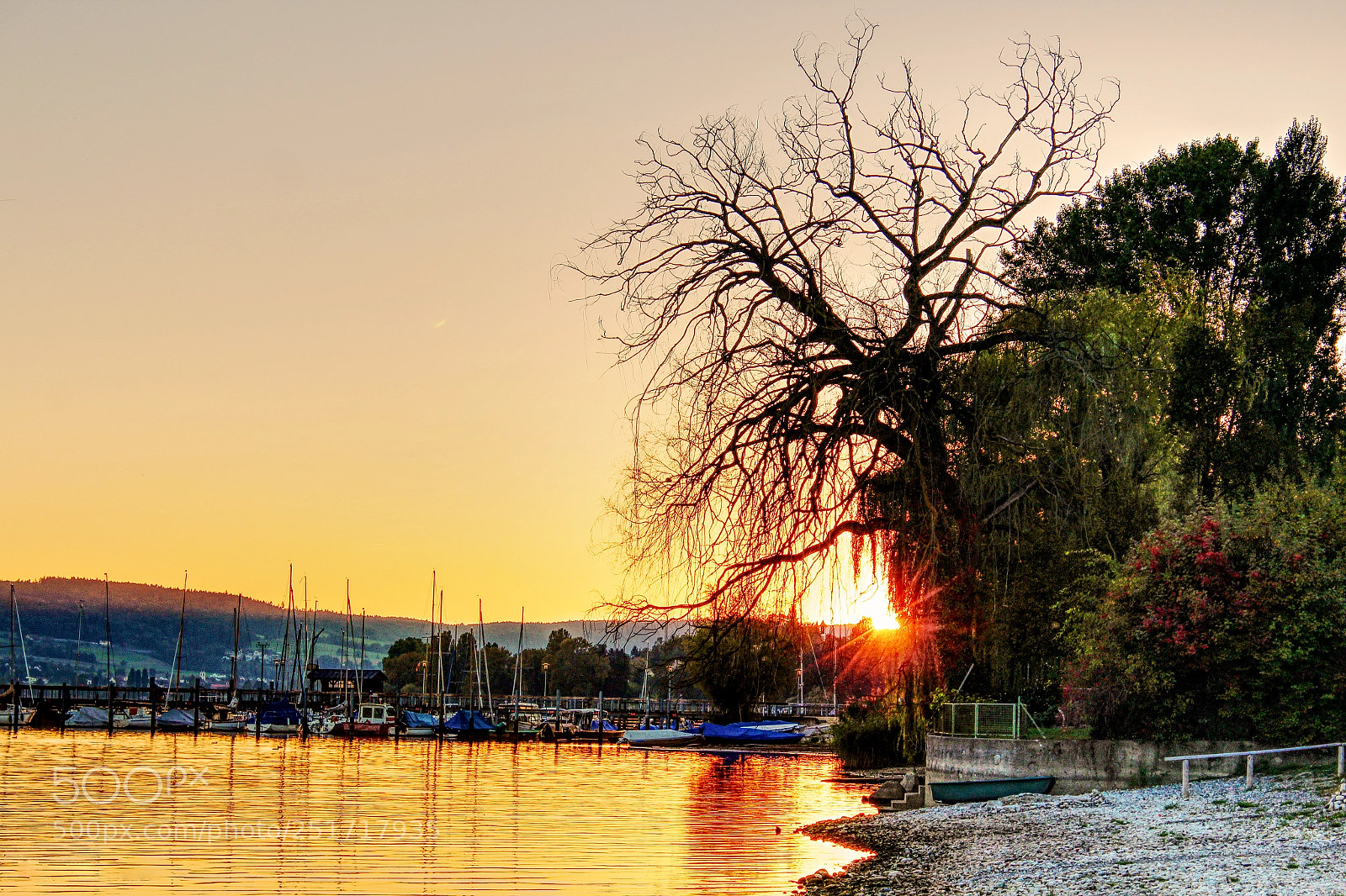 Canon EOS 1200D (EOS Rebel T5 / EOS Kiss X70 / EOS Hi) sample photo. Sunset at the bodensee photography