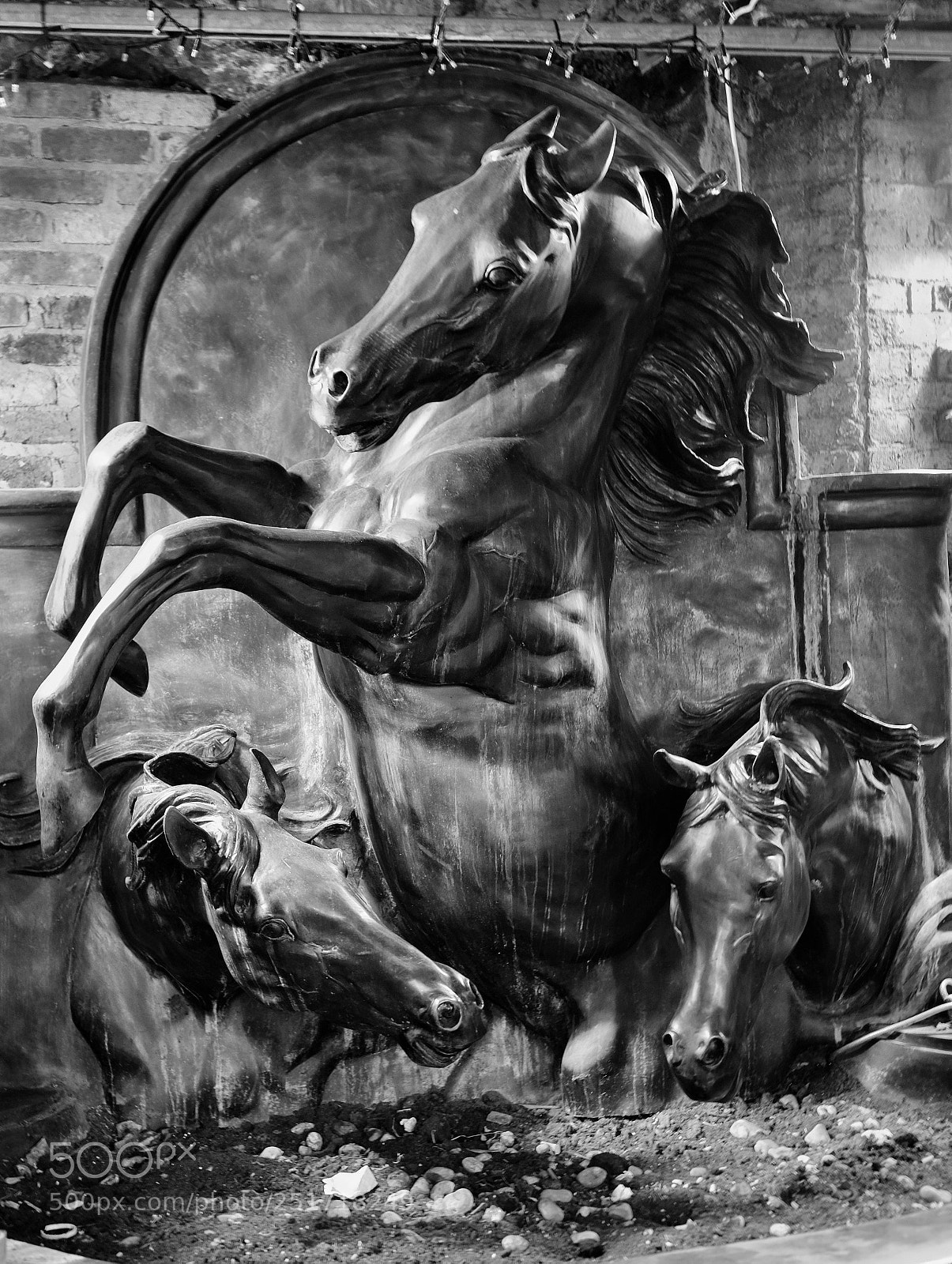 Fujifilm X-T2 sample photo. Camden horse sculpture photography