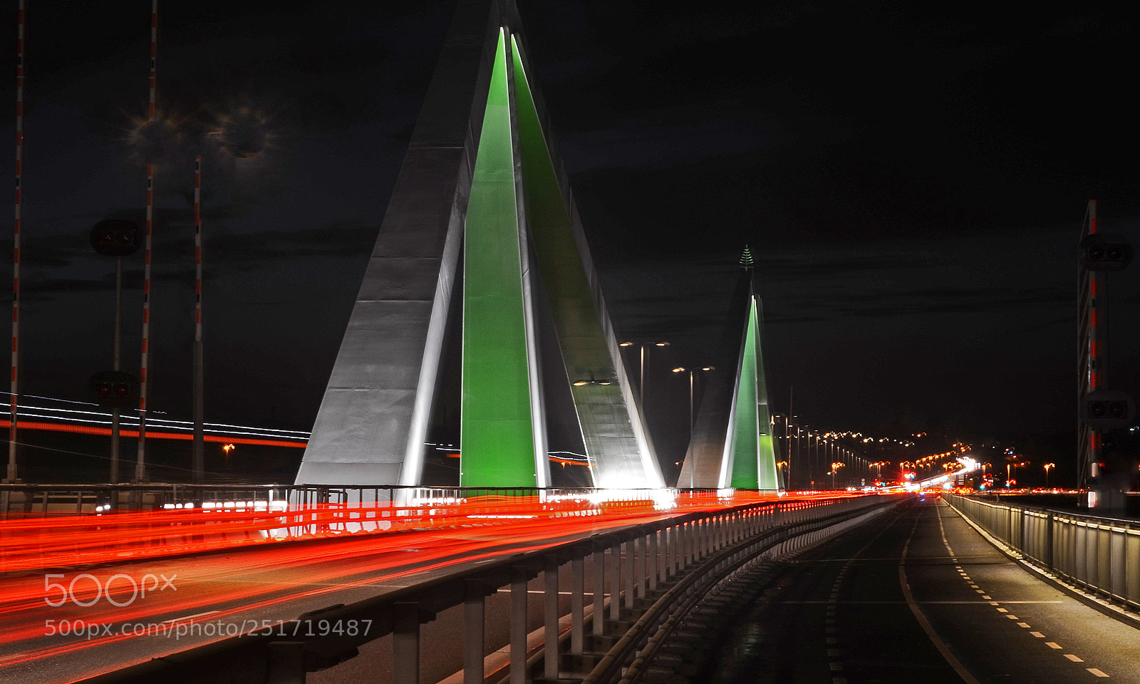 Nikon D5100 sample photo. Eveningtraffic photography