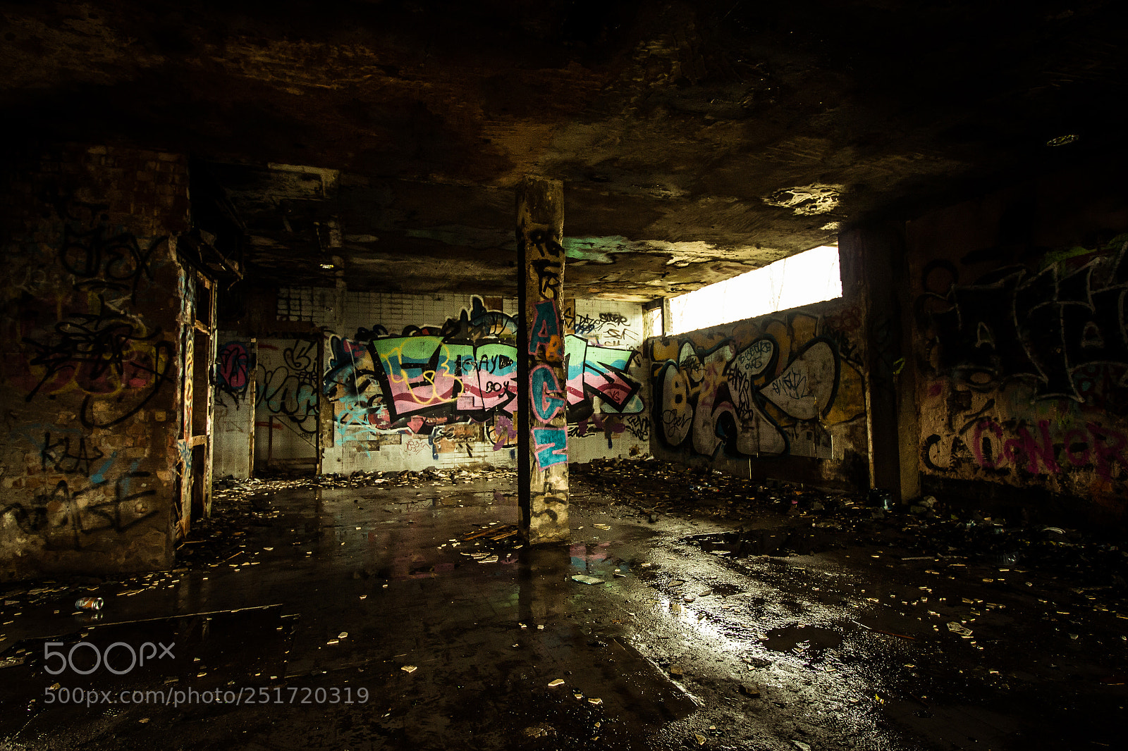 Canon EOS 70D sample photo. Derelict nightclub photography