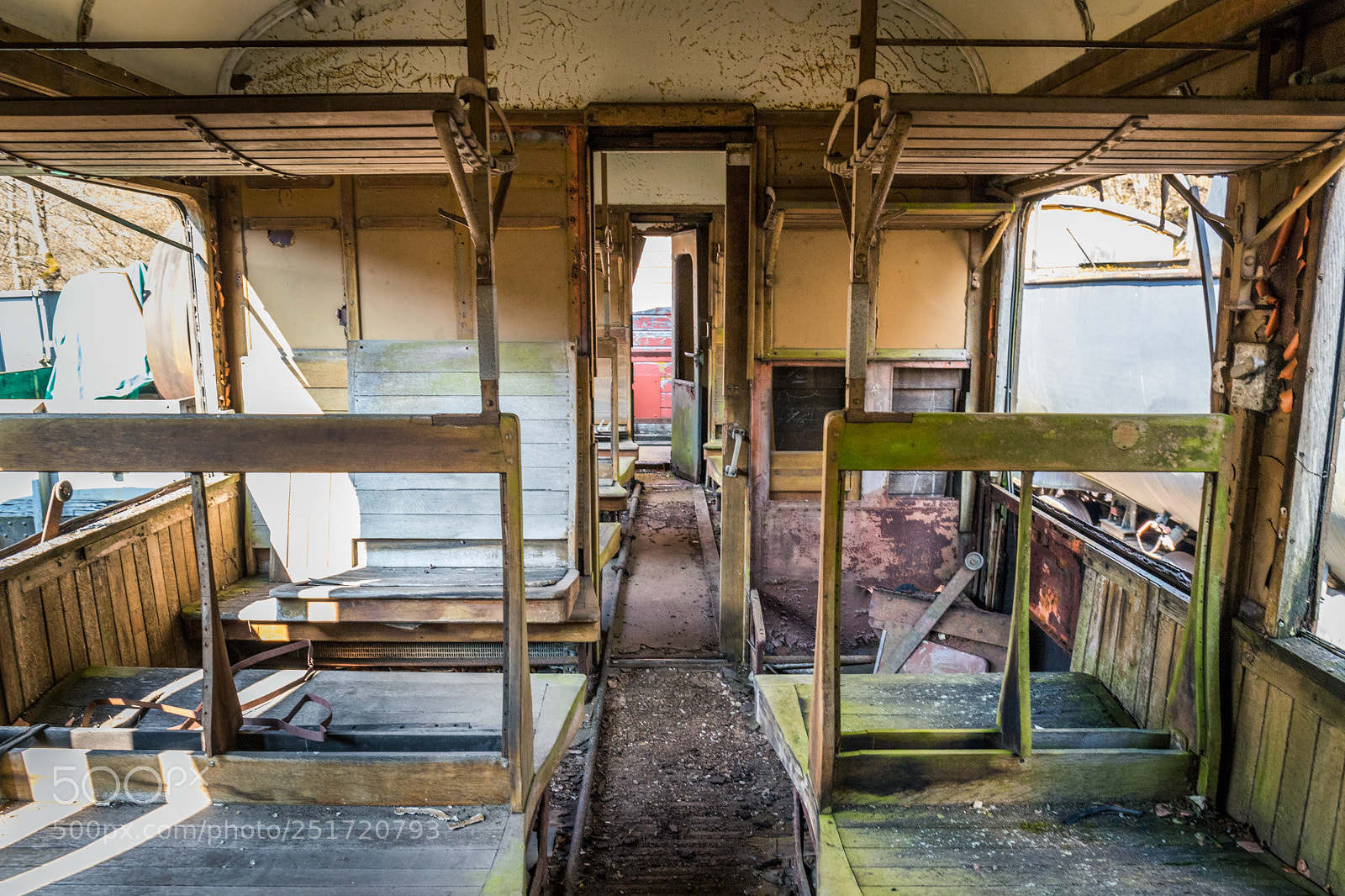 Canon EOS 6D Mark II sample photo. Wagon photography