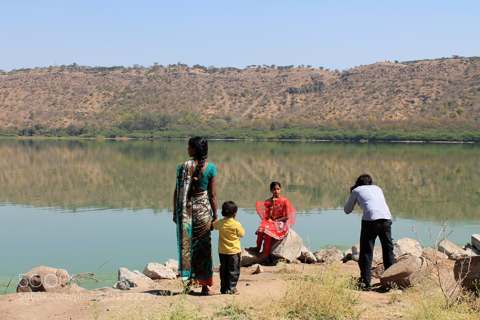 Canon EOS 1100D (EOS Rebel T3 / EOS Kiss X50) sample photo. Family by the lake. photography