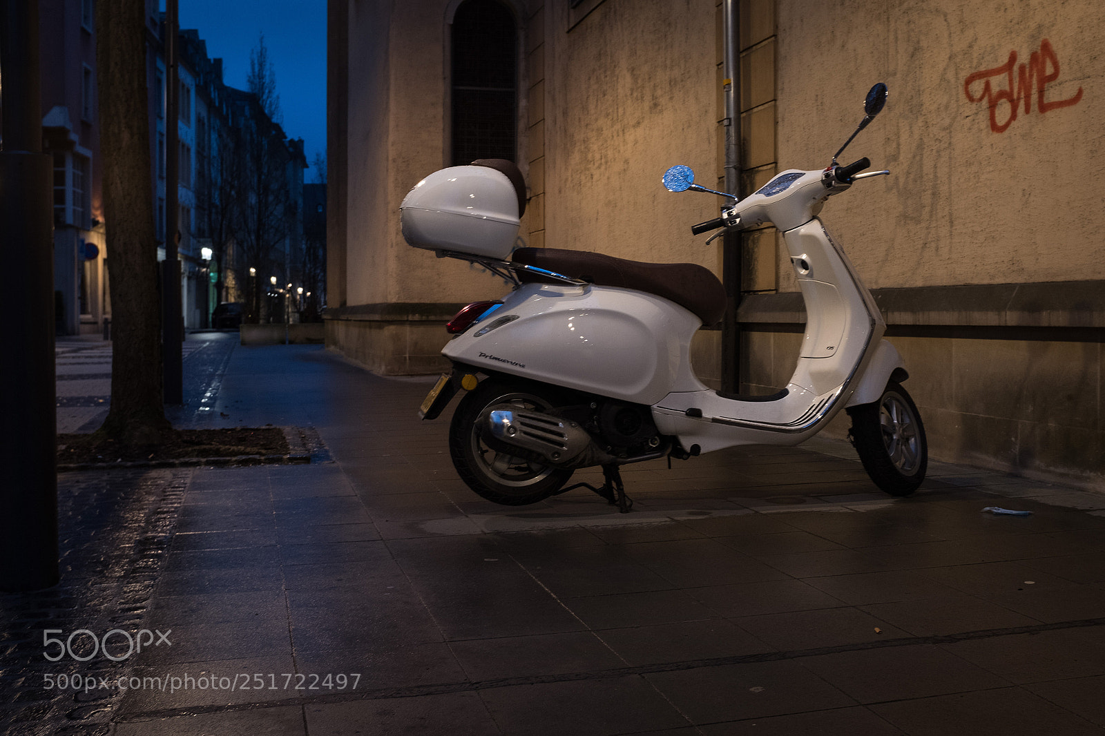 Fujifilm X100F sample photo. Scooter photography
