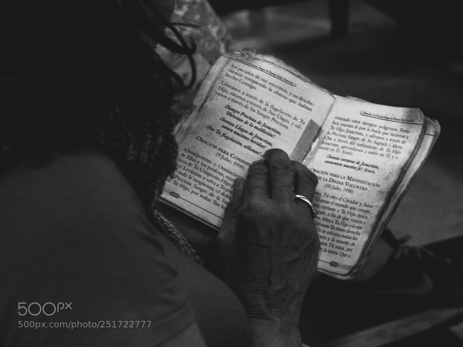 Panasonic Lumix DMC-FZ200 sample photo. Prayer.. photography