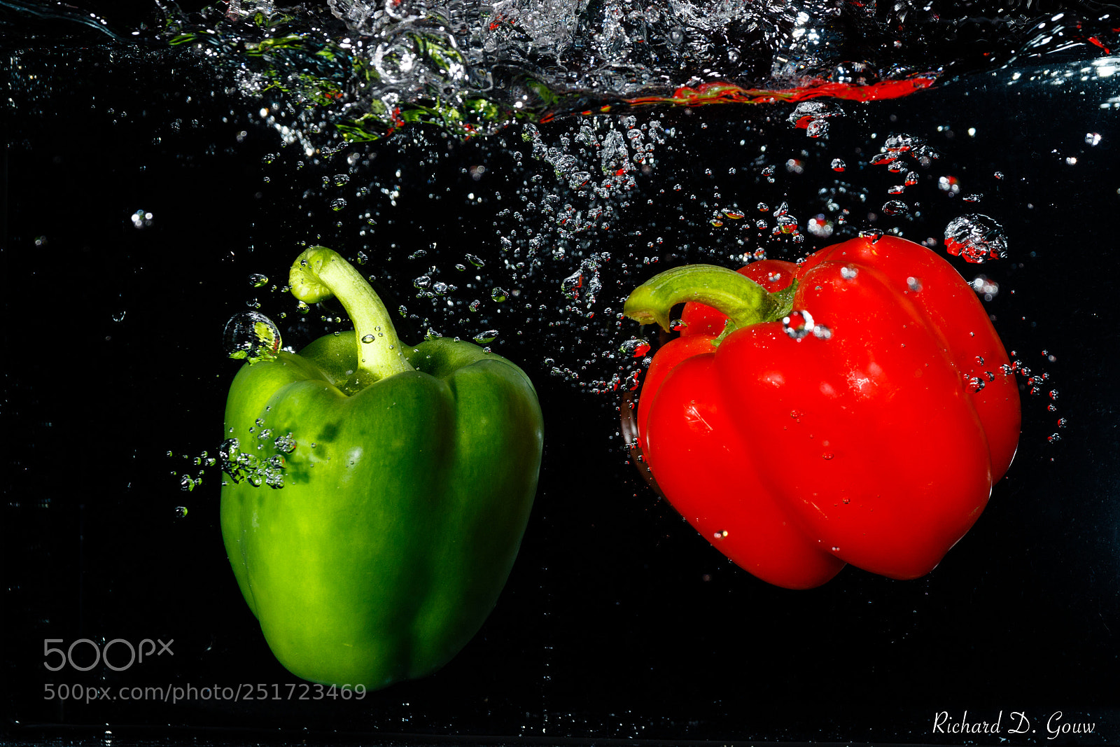 Canon EOS 700D (EOS Rebel T5i / EOS Kiss X7i) sample photo. Red & green photography