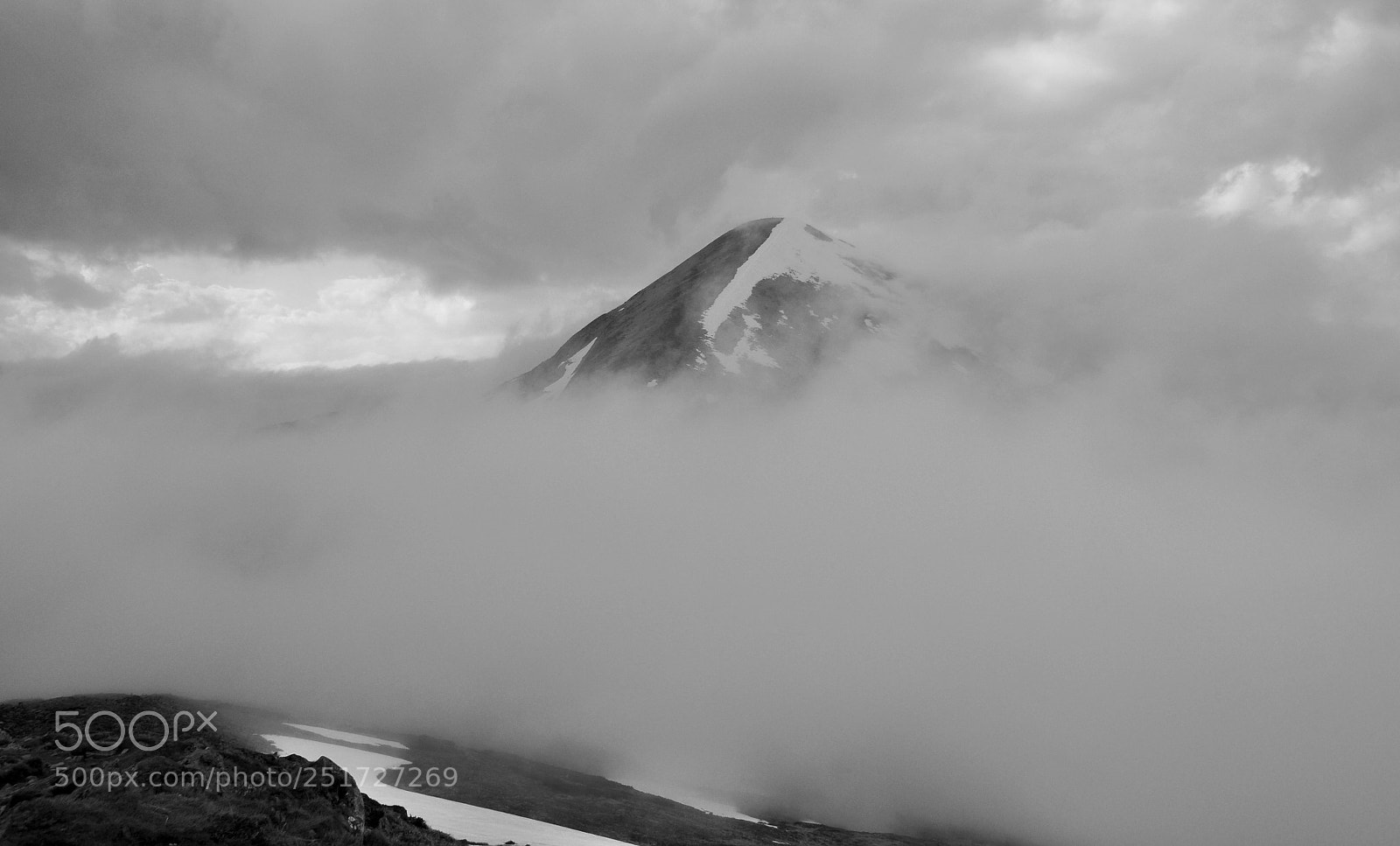 Nikon D5000 sample photo. Island in the clouds photography