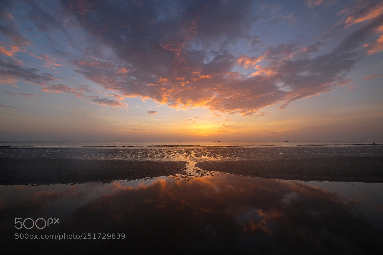 Fujifilm X-T10 sample photo. Hua hin sunrise reflections photography