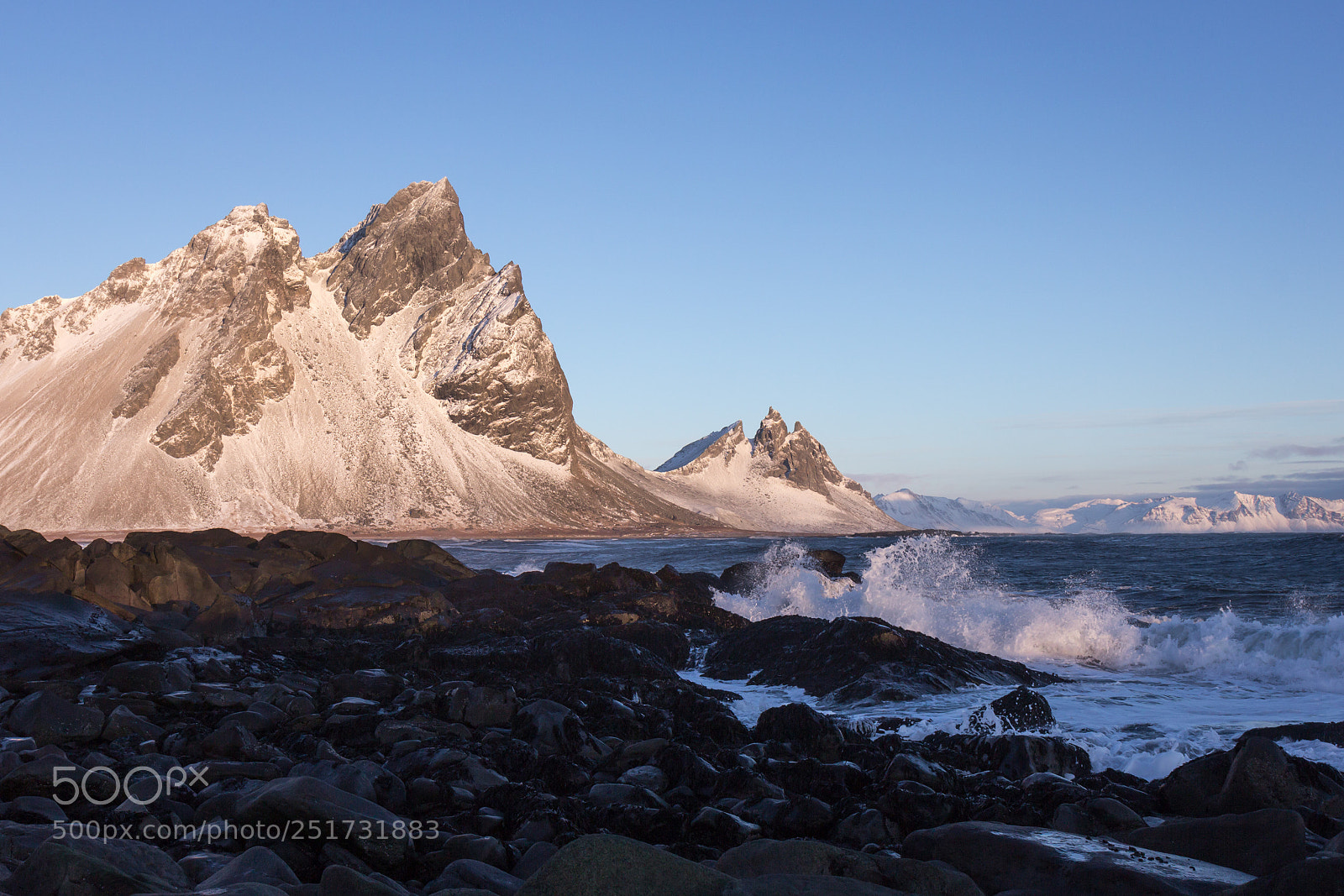 Canon EOS 600D (Rebel EOS T3i / EOS Kiss X5) sample photo. The coast of vestrahorn photography