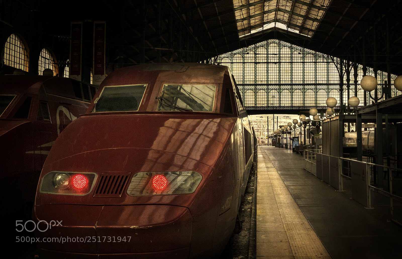 Fujifilm X-T1 sample photo. Paris gare du nord photography