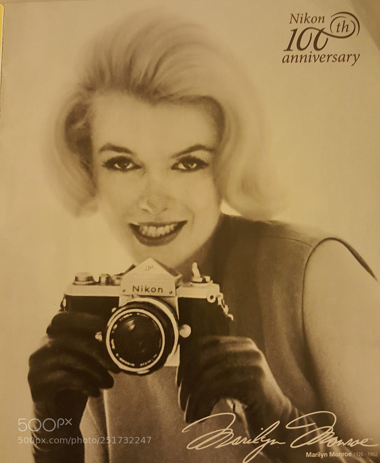 Samsung Galaxy S6 sample photo. Nikon 100th anniversary tribute photography